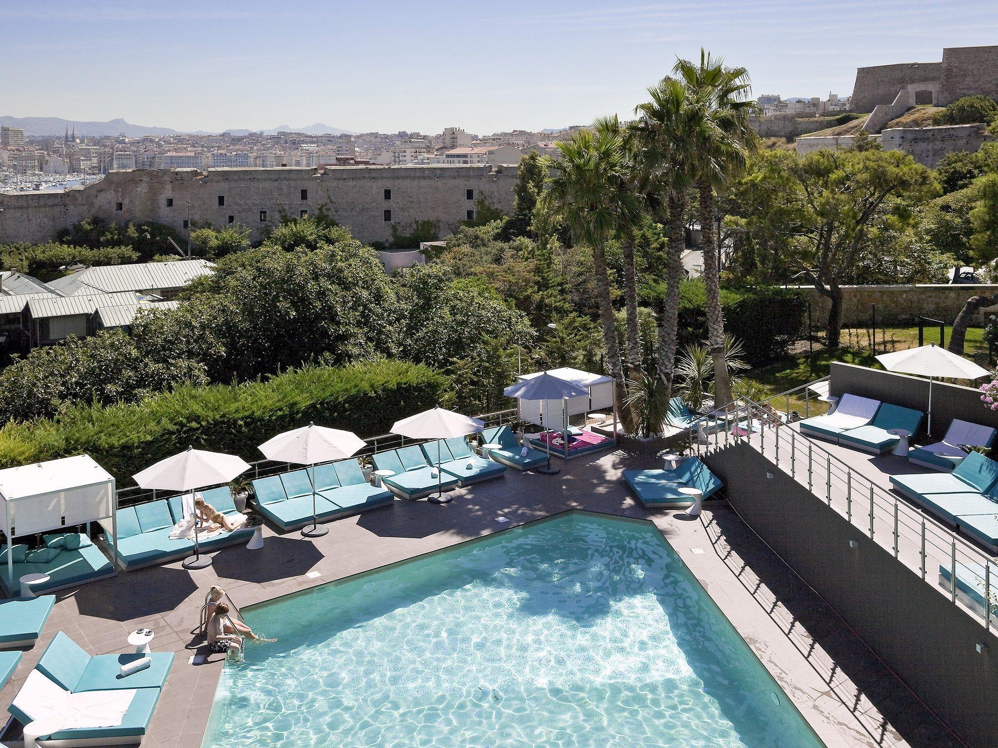 Hotel Novotel Vieux Port 4*